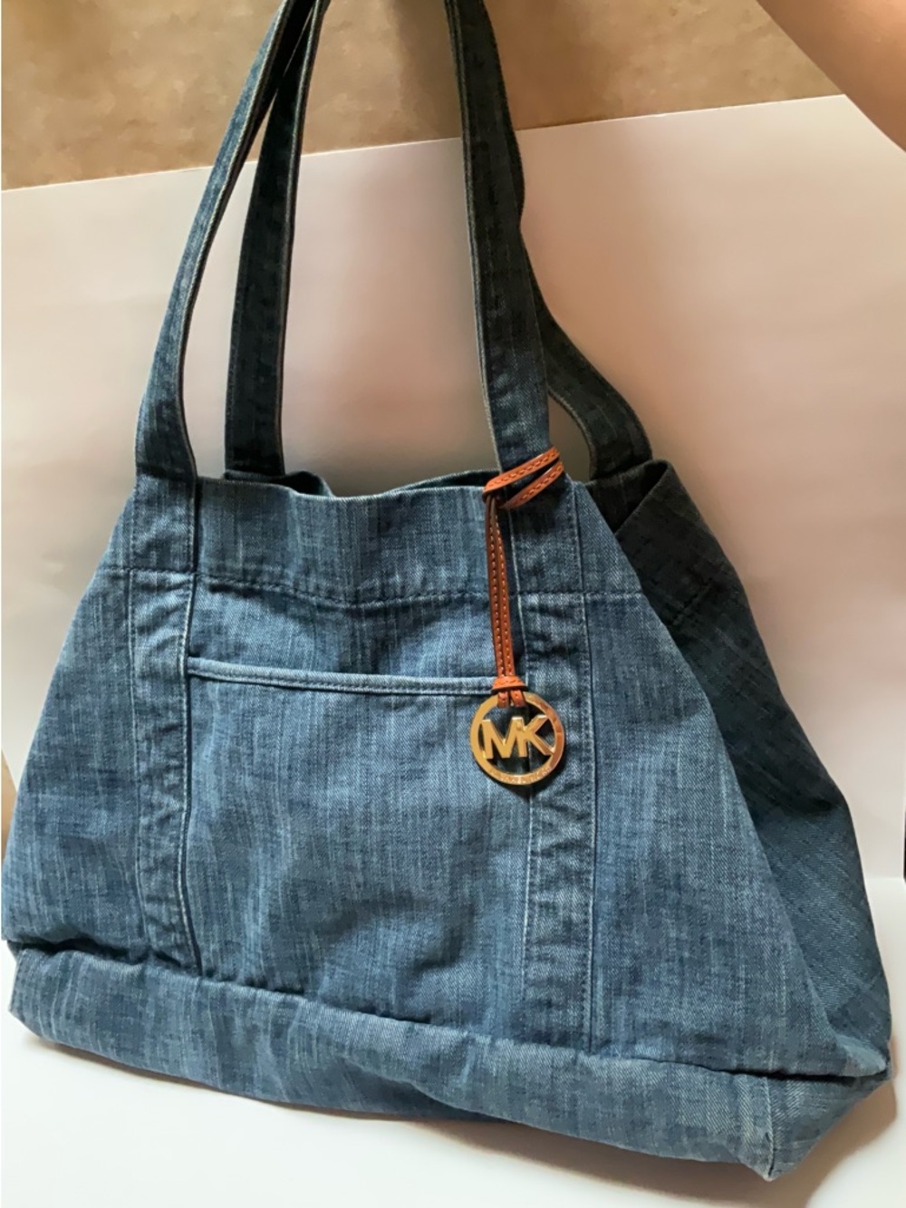 MICHAEL Michael Kors Extra-Large Denim Tote in Indigo MK Gold tone Bag Charm